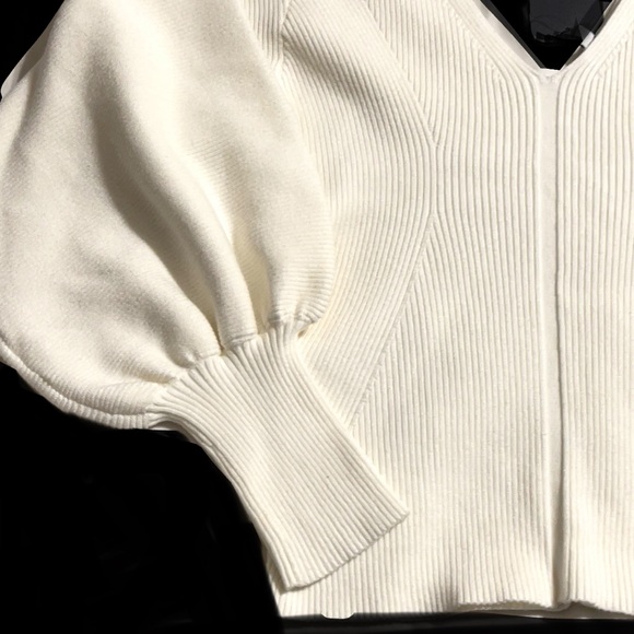 🆕🦋FASHION NOVA DREAM LOVER Deep V-Neck Sweater🦋 - Picture 7 of 13